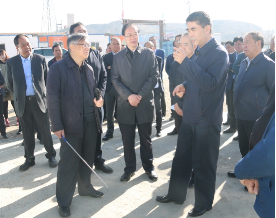 省委副書記、省長(zhǎng)王建軍等領(lǐng)導(dǎo)一行視察海東工業(yè)園區(qū)臨空綜合經(jīng)濟(jì)園