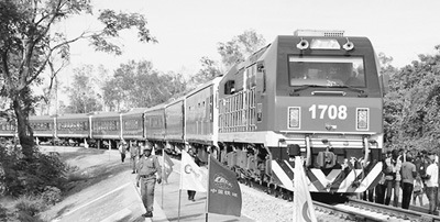 搭中國(guó)快車，促非洲發(fā)展